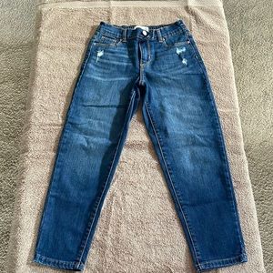 Girl’s Relaxed Fit Tapered Leg Jeans Size 8